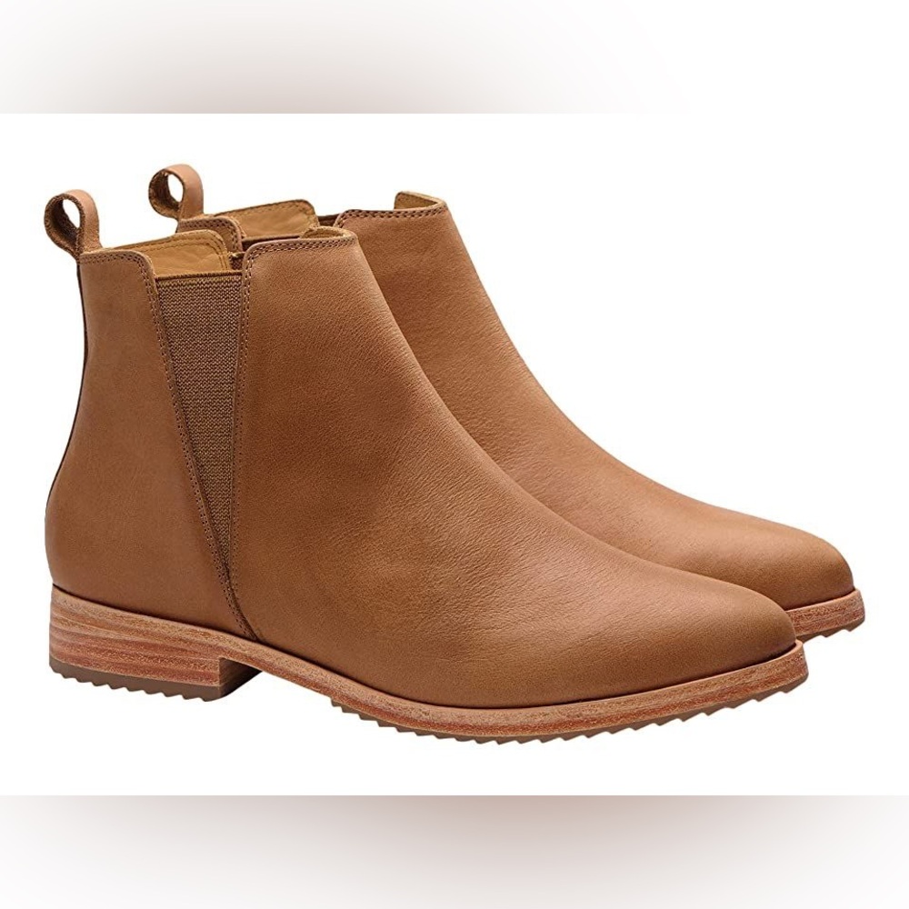 Nisolo Everyday Chelsea Boot in Dark Almond, Size 7.5